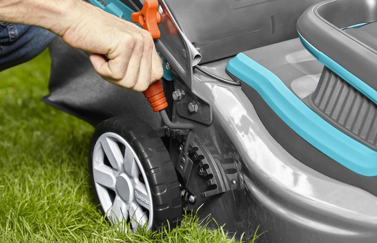 Газонокосилка аккумуляторная Gardena "PowerMax Li-40/41"